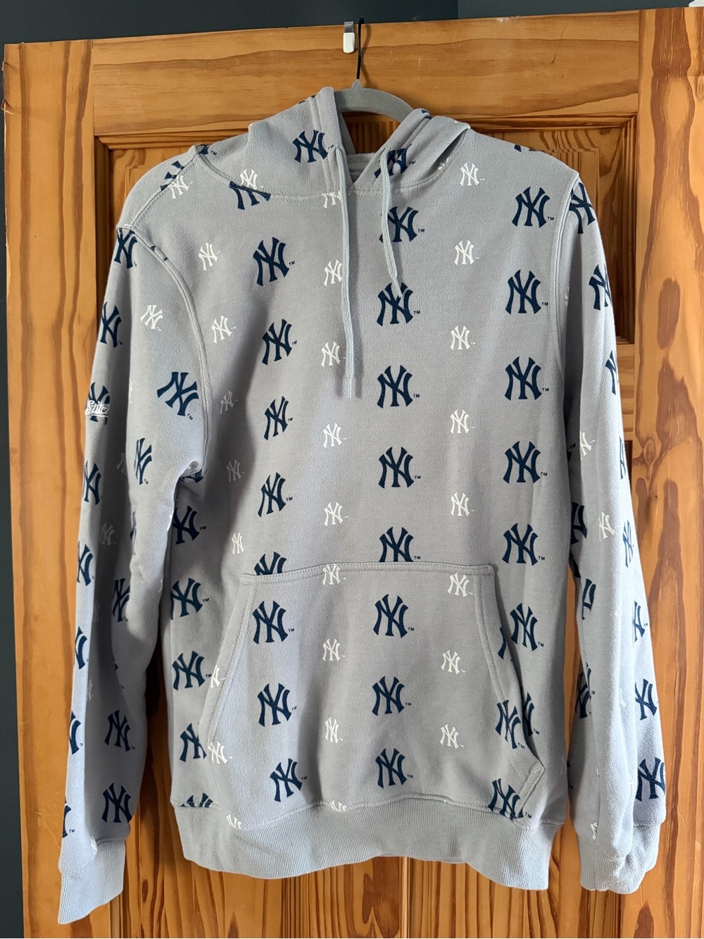 Gray All-Over Yankee emblem Hoodie -women’s small